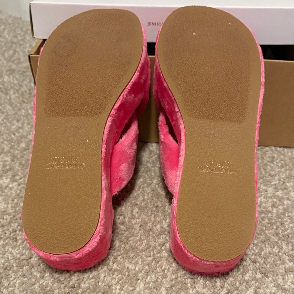 Jessica Simpson pink, fuzzy platform slippers. Size: 8M. - Picture 2 of 8